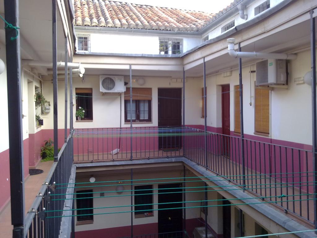 Apartamento En Corrala Madrid Bagian luar foto