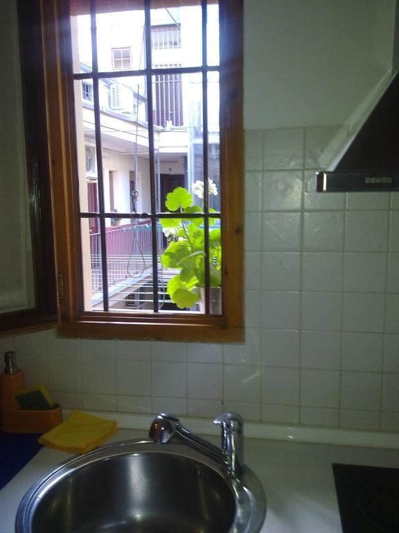 Apartamento En Corrala Madrid Bagian luar foto