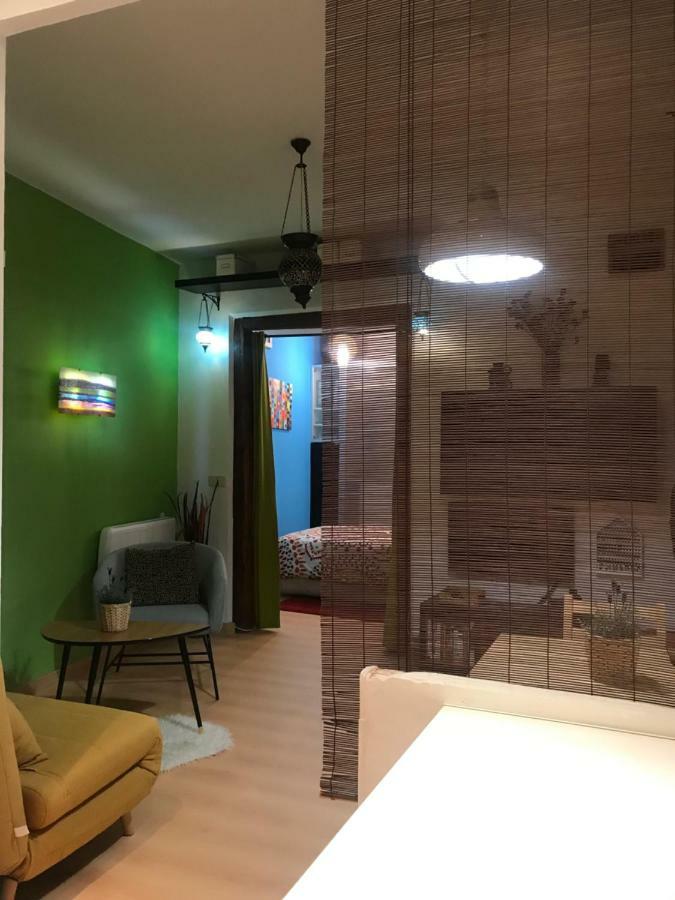 Apartamento En Corrala Madrid Bagian luar foto