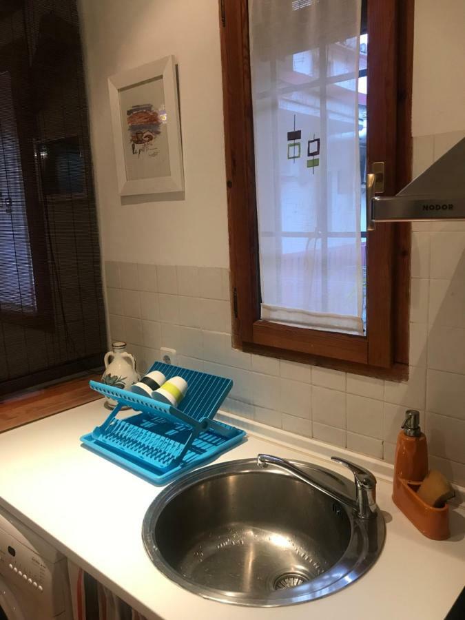 Apartamento En Corrala Madrid Bagian luar foto