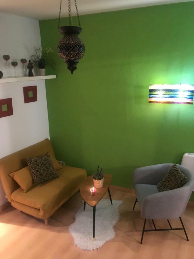 Apartamento En Corrala Madrid Bagian luar foto