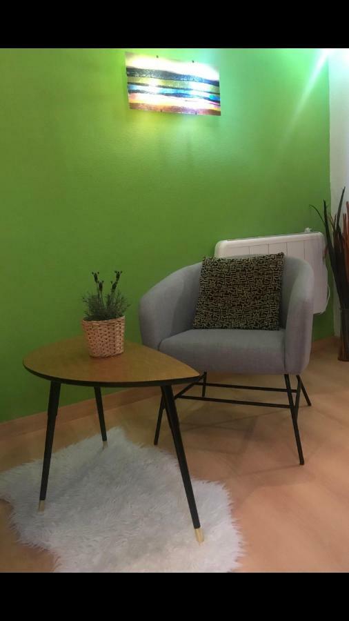 Apartamento En Corrala Madrid Bagian luar foto